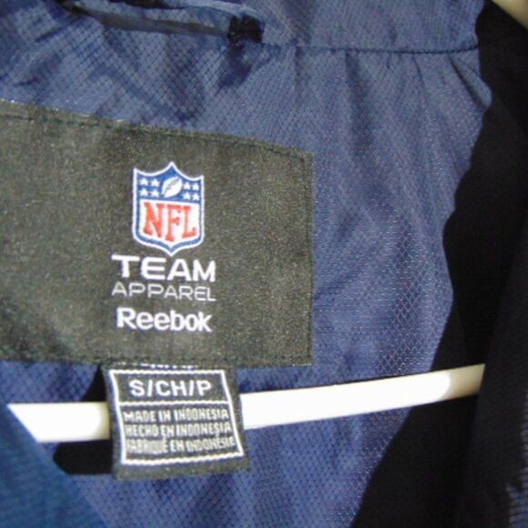 Chicago Bears Reebok Team Apparel Windbreaker - Picture 3 of 5